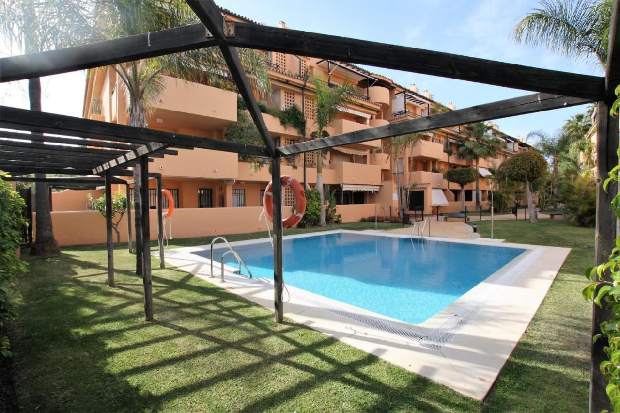Apartamento Beachfront La Jacaranda Марбеля Екстериор снимка
